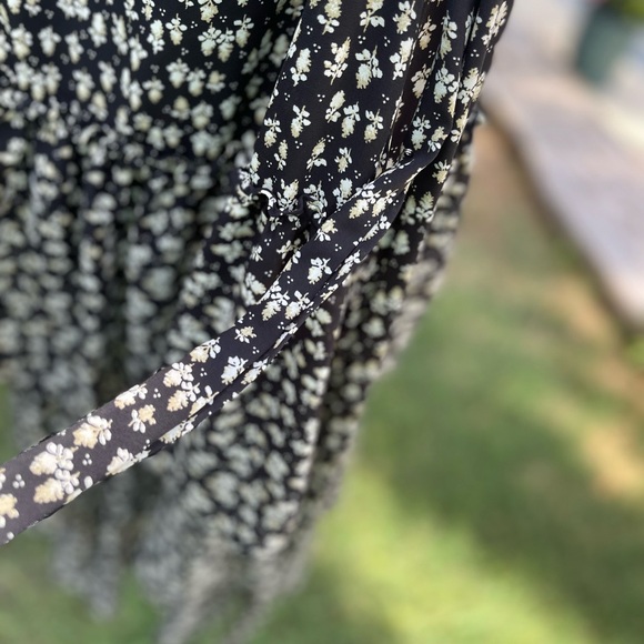 Likely - Picture 5 of 11